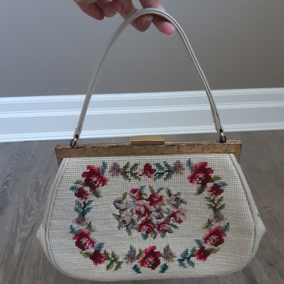 Vintage floral needle point tapestry bag.  Cream with a bright floral design. - Picture 6 of 6